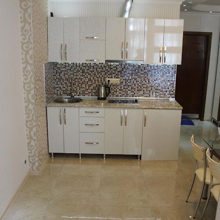 Panorama Sea Tower Aparthotel Батуми Екстериор снимка