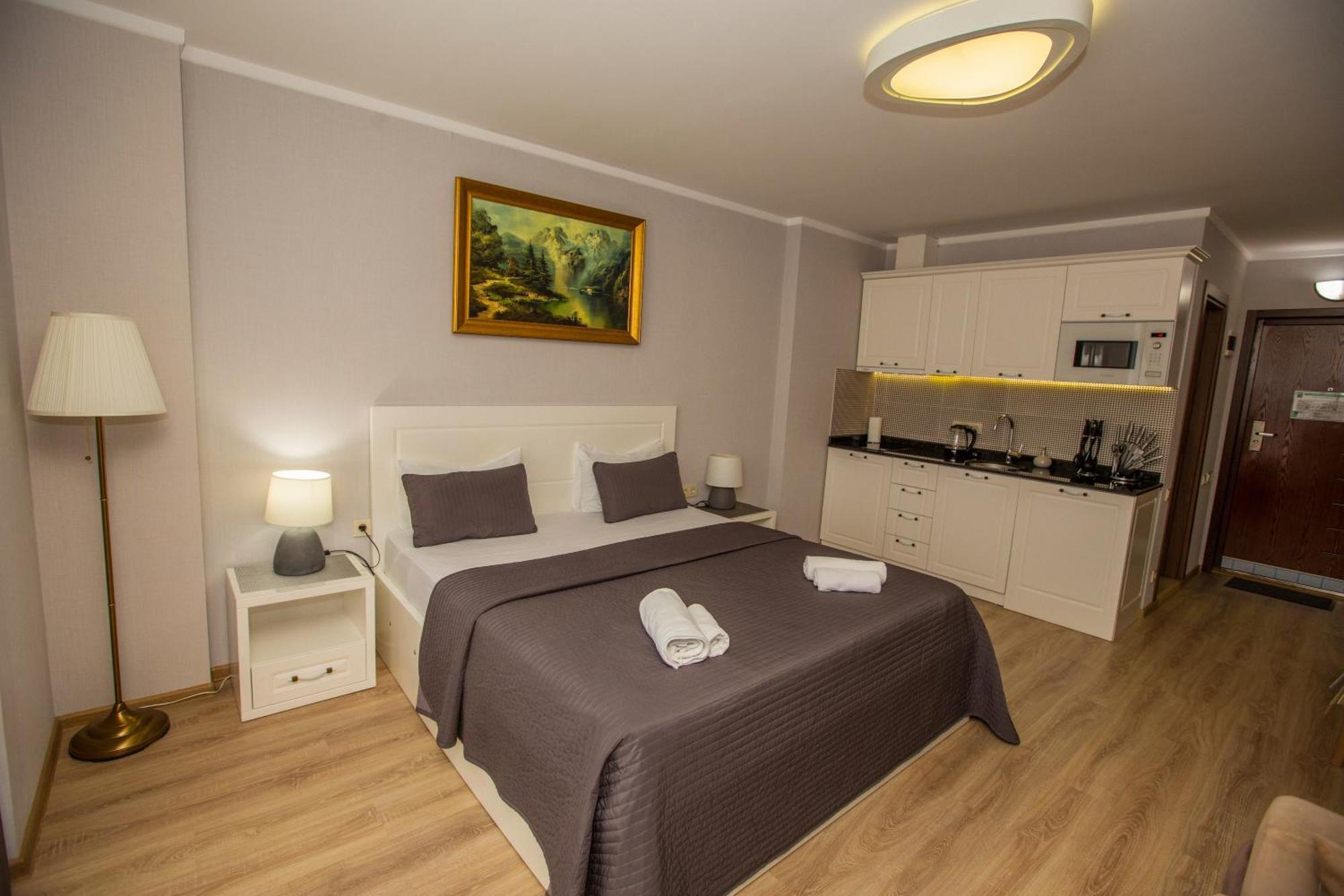 Panorama Sea Tower Aparthotel Батуми Екстериор снимка