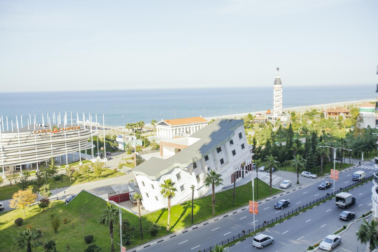Panorama Sea Tower Aparthotel Батуми Екстериор снимка