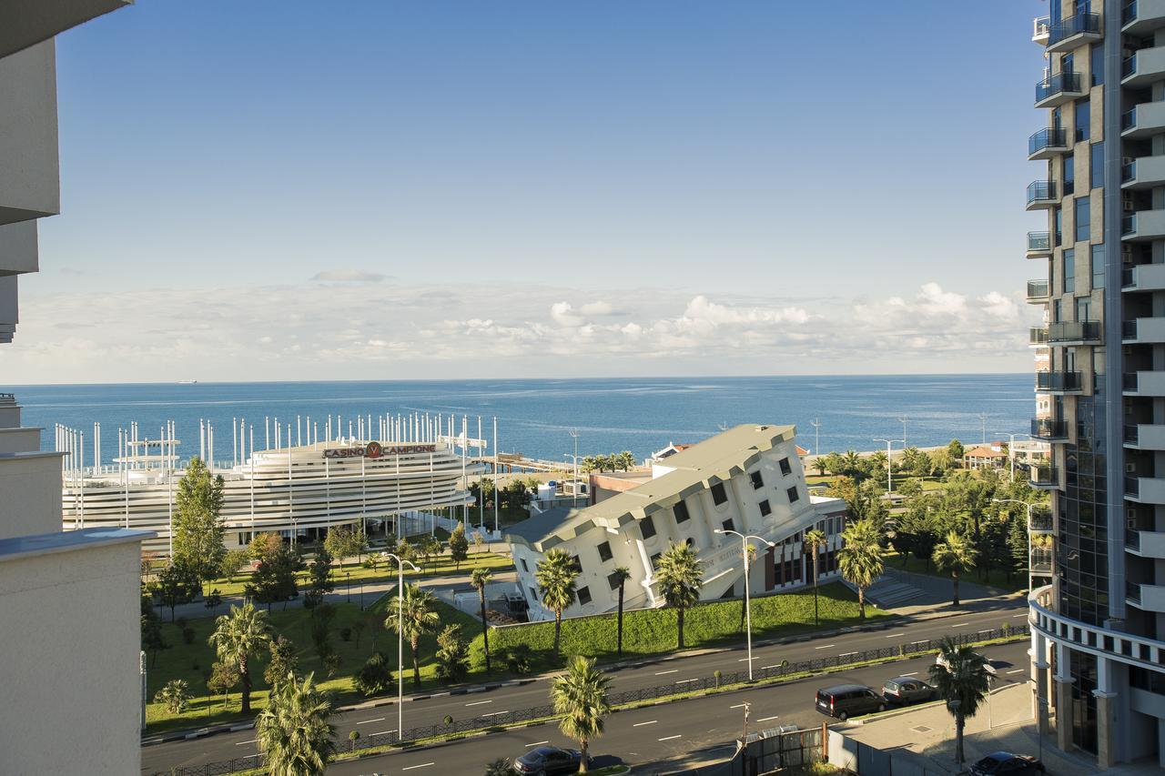 Panorama Sea Tower Aparthotel Батуми Екстериор снимка