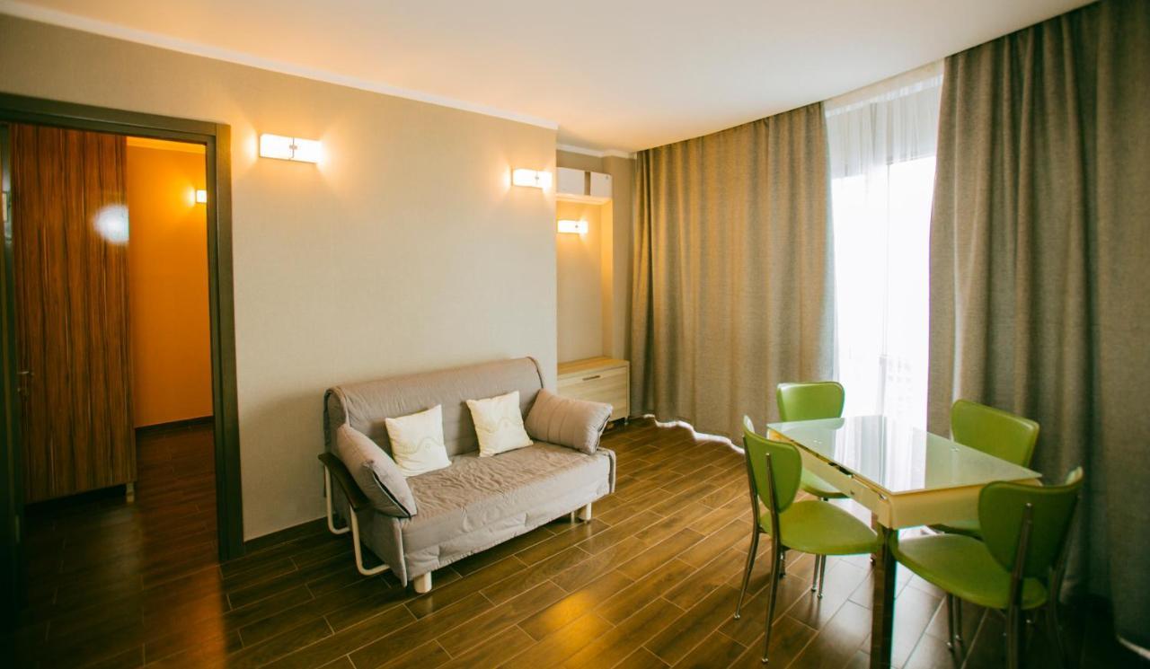 Panorama Sea Tower Aparthotel Батуми Екстериор снимка