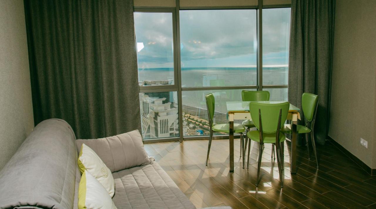 Panorama Sea Tower Aparthotel Батуми Екстериор снимка