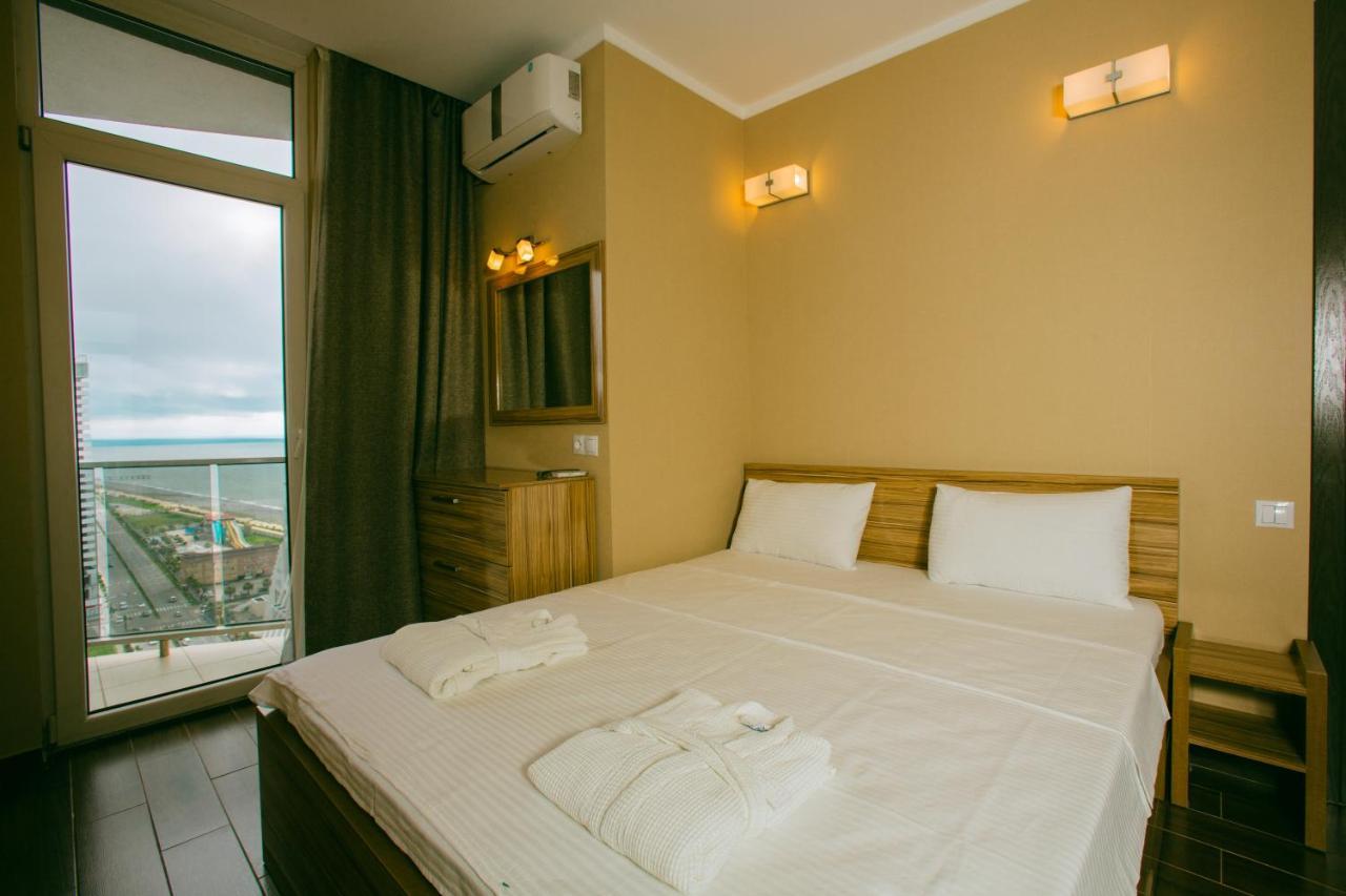Panorama Sea Tower Aparthotel Батуми Екстериор снимка